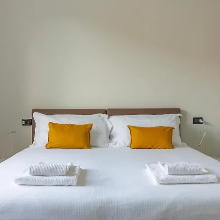 Cathedral View Trilocale Apartamento Como