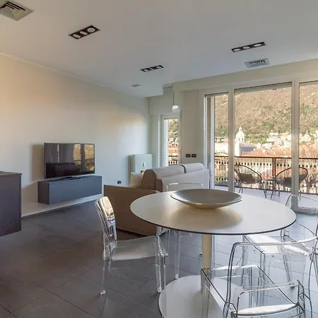 Apartment Cathedral View Trilocale Como